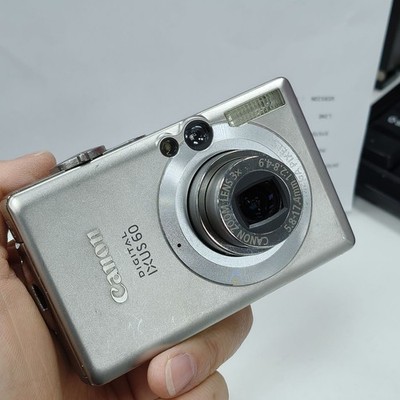 Silver Canon IXUS 60 6.0MP 3X Optical Zoom CCD Digital Camera English Set