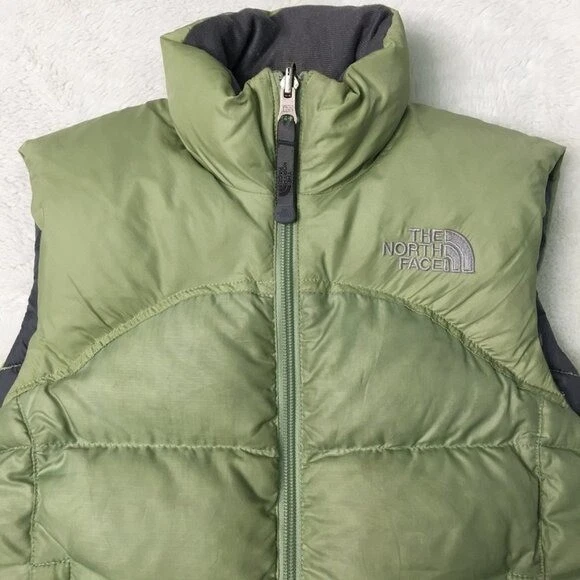 Chaleco acolchado The North Face 600 niñas verde aislado plumón de ganso talla pequeña Foto 2 de 4