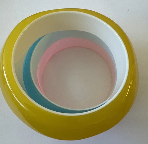 3.5 Inch Plexi Pink Fluorescent Blue Pink Yellow Wavy Bangles 3 Pcs Total - Picture 3 of 3