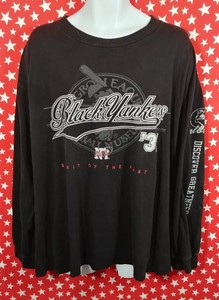 black yankees t shirt