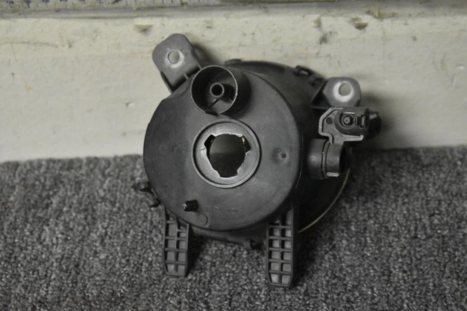 2015-2018 BMW M3 FOG LIGHT FACTORY OEM - Image 4 of 4