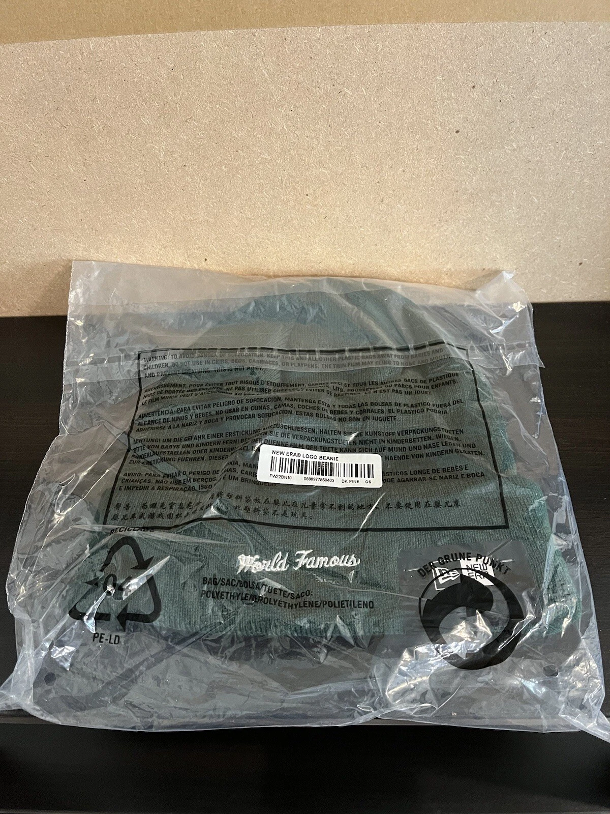 DS Supreme x New Era Box Logo Beanie vert pin FW22
