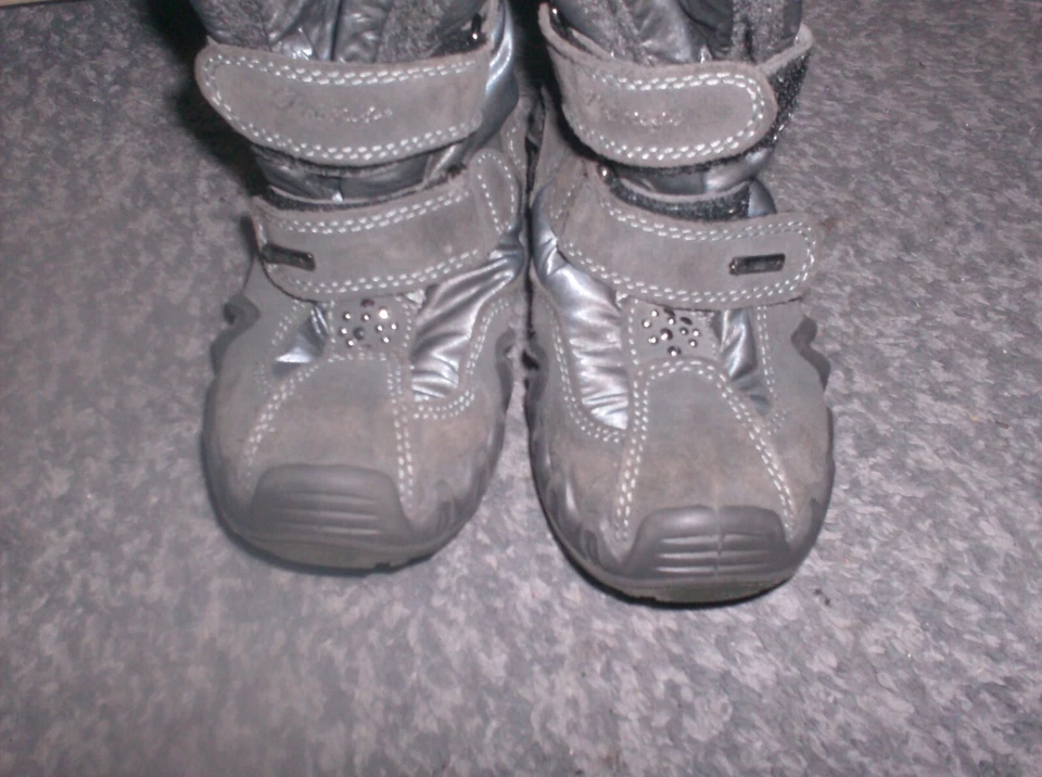 Primigi Toddler Girls Sz 28 U.S. 11 Winter Boots Gray - Image 2 of 3