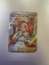 The Pokémon Company Pokemon Center Lady 185/185 Vivid Voltage Holo UR EN FA