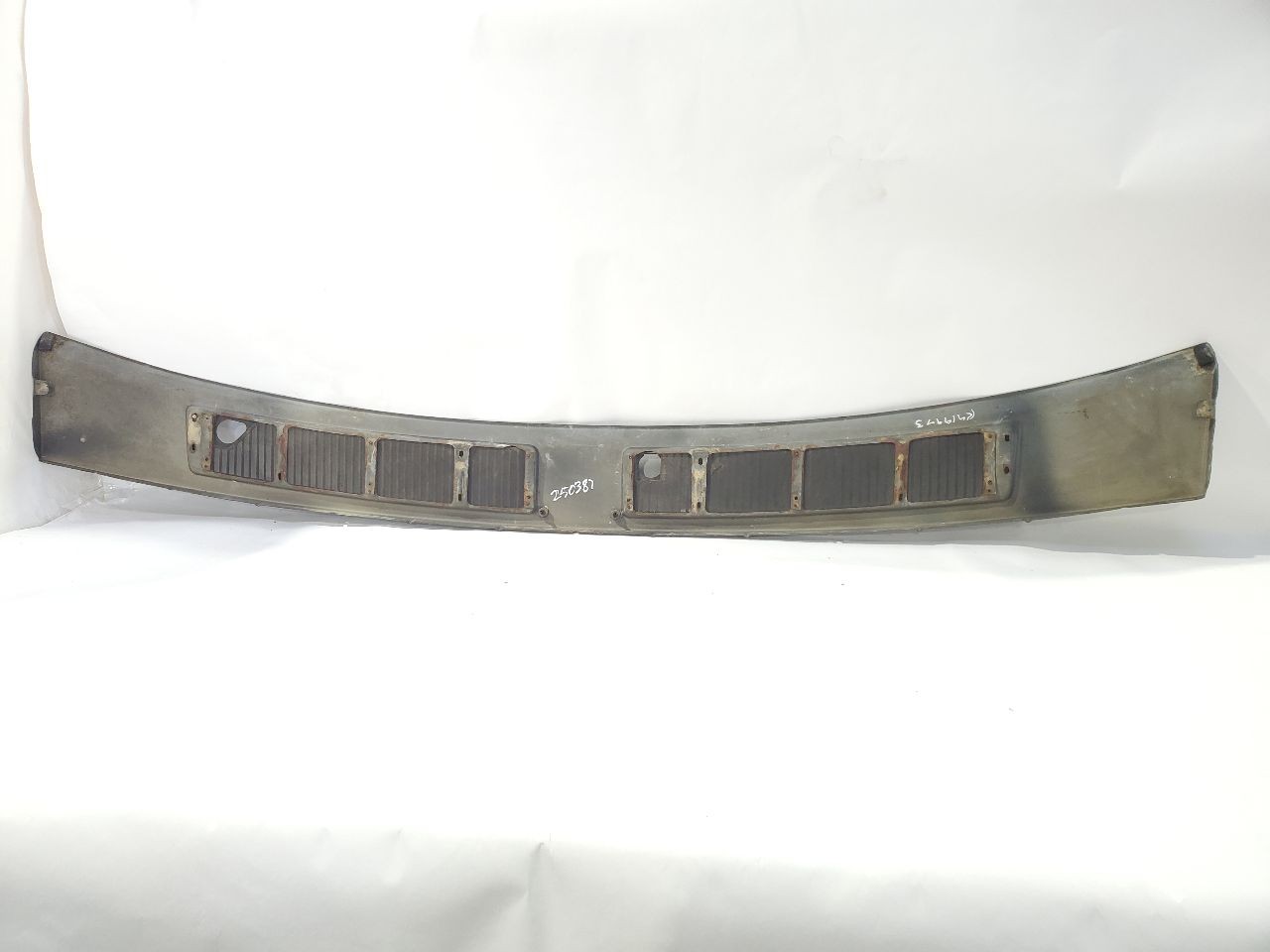 Used Cowl Grille Panel fits: 1991 Bentley TURBO R  Grade A