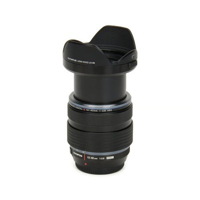 Olympus M.ZUIKO DIGITAL ED 12-40mm/2,8 PRO (schwarz) Objektiv