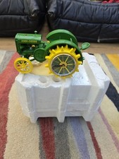 Danbury Mint John Deere Model D Metal Clock Tractor A87 in original packing 
