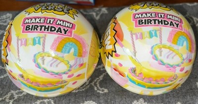 2 Mini Verse Make It Mini Birthday Series 1/ Pineapple Donuts And Tropical Drink