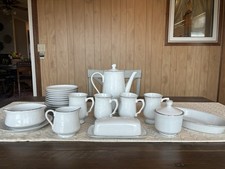 Crown Victoria Lovelace Fine China White Dinner Set Japan Plate Cup Saucer