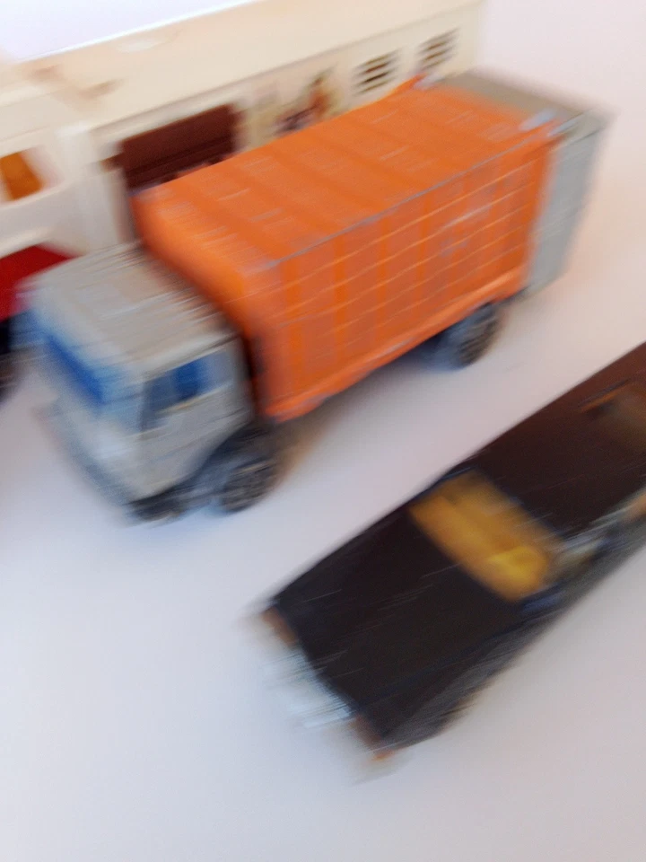 Lotto Lot Konvolut Modellini Majorette Scala 1:60 Camion Limousine  - Immagine 3 di 4