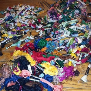 VTG DMC Embroidery Floss Thread HUNDREDS Used & Unused Needlecraft Cross Stitch
