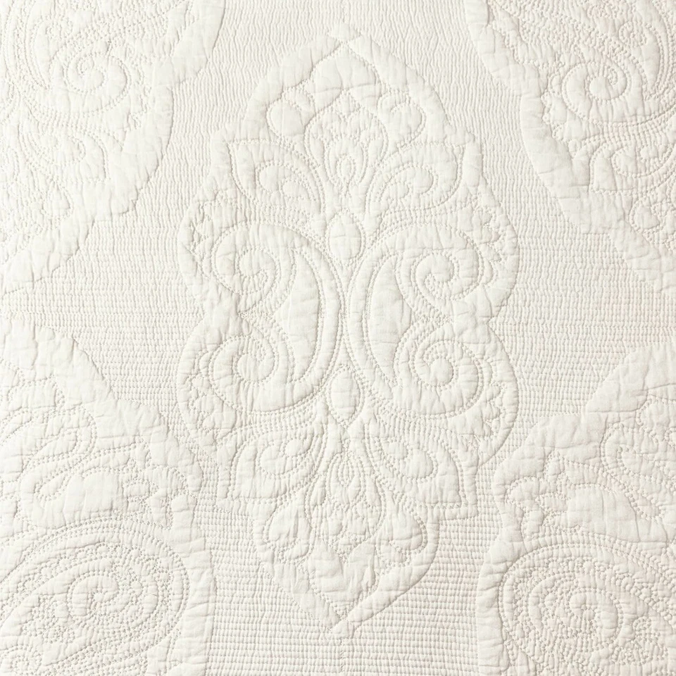 NEW Anthropologie White Queen Boho Damask Quilt Bedspread Blanket & Sham Set - Image 4 of 4