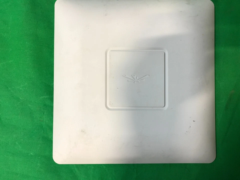 (2) Ubiquiti UniFi AP AC Dual-Band Wireless Access Point UAP-AC * - Image 2 of 4