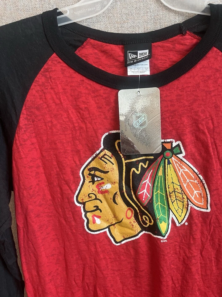 Camiseta de mujer Chicago Black Hawks  Foto 2 de 4