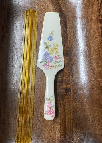 Porcelain Pie/Cake Server Andrea by Sadek Floral Design 10" Wedding Cake Server - Picture 12 of 16