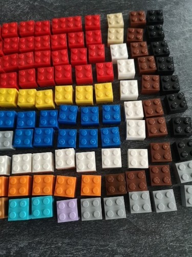 Lego (x140) 2x2 Brick, 3003, Mixed (red, Orange, Blue, Brown, Grey, yellow) - Picture 3 of 3