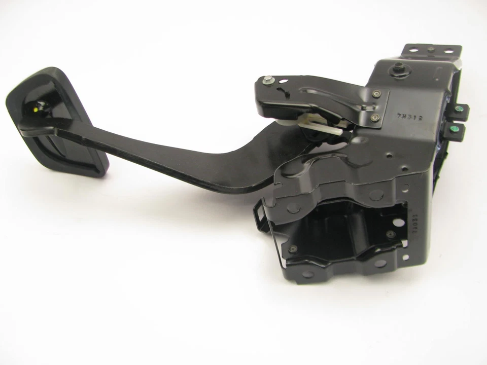 Nuevo conjunto de pedal de freno genuino OEM GM 92203688 2008-2009 Pontiac G8 Foto 3 de 4