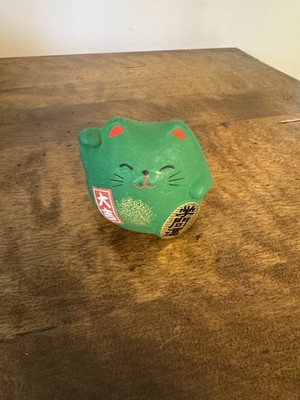 Maneki Neko Japanese Lucky Cat Green AcadeLuck Daikichi Ornament Interior Charm