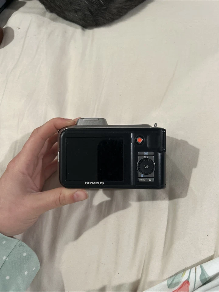 Olympus SP-600UZ Digital Camera 12MP, Silver Black, 15x Optical Zoom, Wide - Image 4 of 4