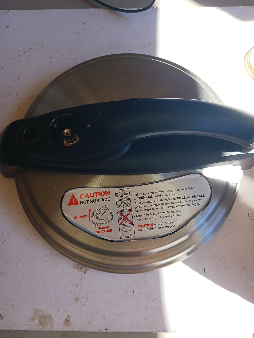BELLA (M-60B23G) 6 Quart Pressure Cooker Replacement Cover Lid w/ Gasket Ring