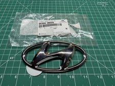 Brand New Genuine Oem Rear Emblem For 2011-2016 Hyundai Equus Models