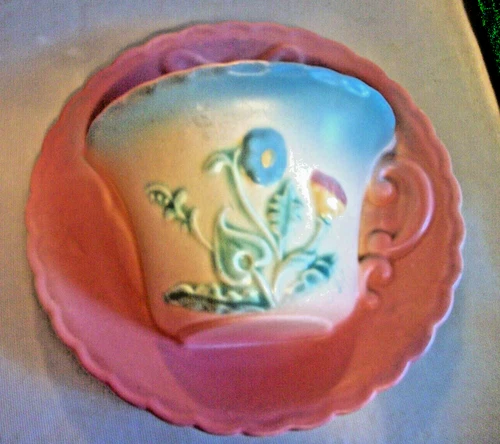 HULL ART POTTERY BOW KNOT CUP AND SAUCER WALL POCKET ORIGINAL LABEL B 24 6