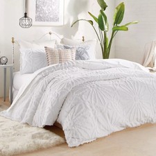 Peri Home NIB Chelsea Tufted Cotton Medallion Comforter and Sham Set Full/Queen