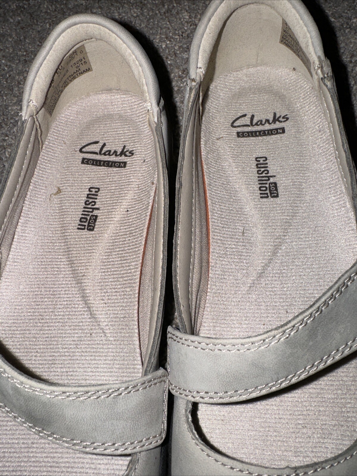 Clarks Women 7.0 M Gray Tan Taupe Suede Collectio… - image 2