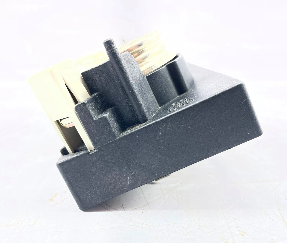 Moeller 06/96 AWA 14-734 RS.-3-50/.on CU 20x5 Insert Busbar Bracing Strut SVCU - Image 4 of 4