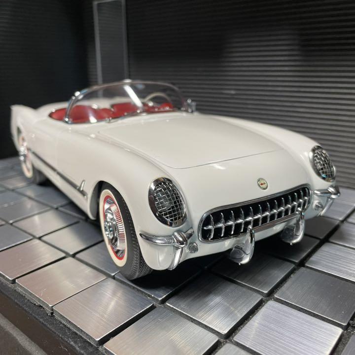 シボレーコルベット 1953POLO WHITE １／18 シボレー コルベット 1953 ホワイト 1/18 オートアート - メルカリ