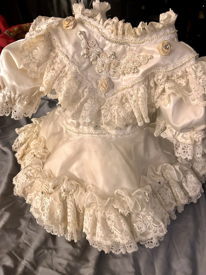 vintage size 2T pageant dress  white Full Circle Silky Many Layers - Image 2 of 4