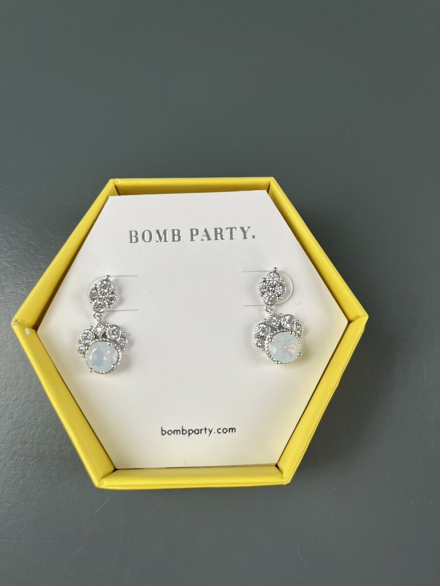 Bomb Party Lady In Love Earrings LC White Opal RBP3394 NEW Bomb Party Lady In Love Earrings LC White Opal RBP3394 NEW