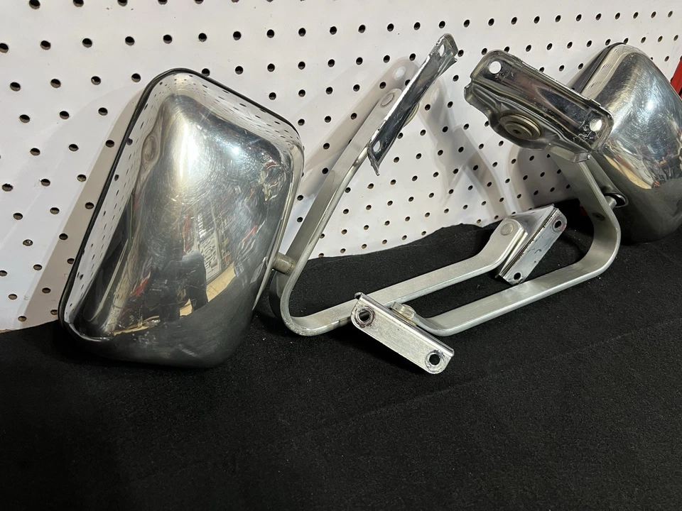 OEM 80-96 Ford F150 F250 Bronco Side View Mirrors Upper Mount Style Set Mirror - Image 2 of 4