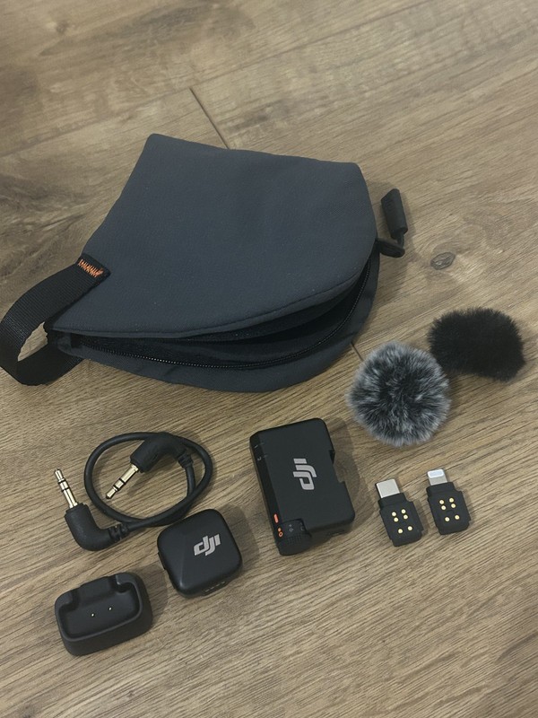 Used DJI Mic Mini Wireless Microphone 1 TX 1 RX with USB-C & Lightning Adapters