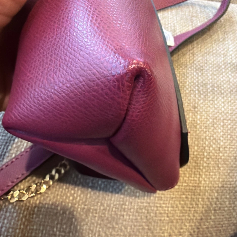 Bandolera de cuero Valentino de Mario Valentino púrpura nueva con defectos Foto 4 de 4