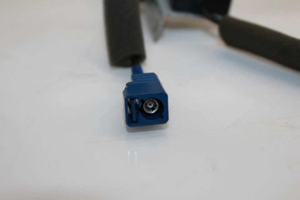 Nissan Juke 2012-2017 antena GPS 25975 1KA0B OEM Foto 3 de 4