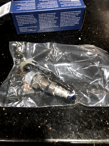 REAL New/Sealed Genuine Denso Oxygen O2 Sensor A/F Air/Fuel 234-9072
