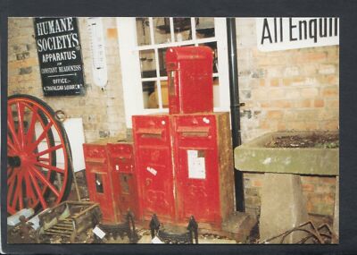 Berkshire Postkarte - Ein Wurf Briefkästen, unter der Treppe von Hungerford RR7587