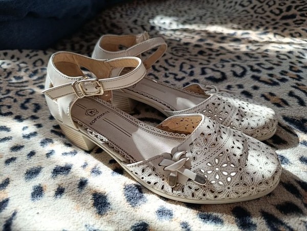 Women Heels Beige Other 38