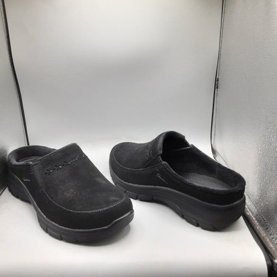 Skechers Easy Going Autumn Sweetheart Studded Suede Clogs 8.5M Black A212