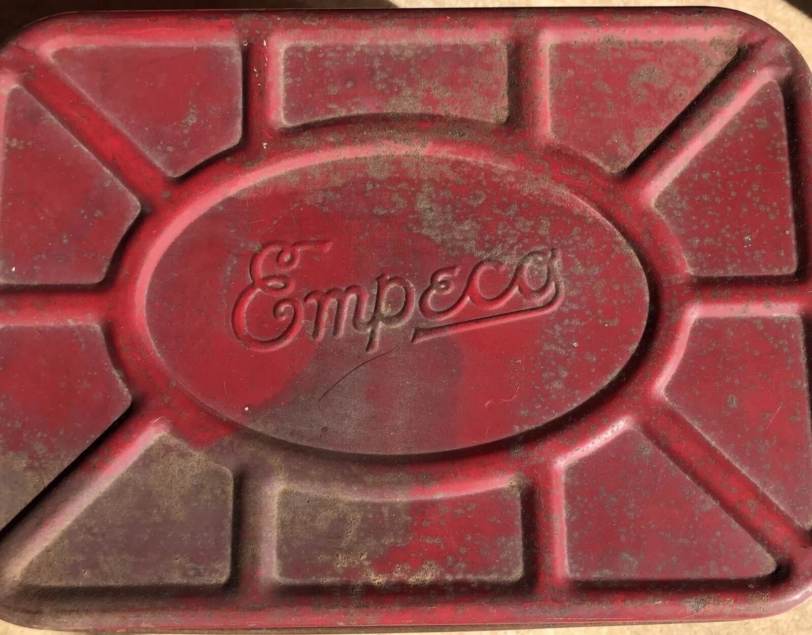 VINTAGE 1940s EMPECO TIN BREAD BOX RED & WHITE COTTAGE FARMHOUSE DECOR 13"