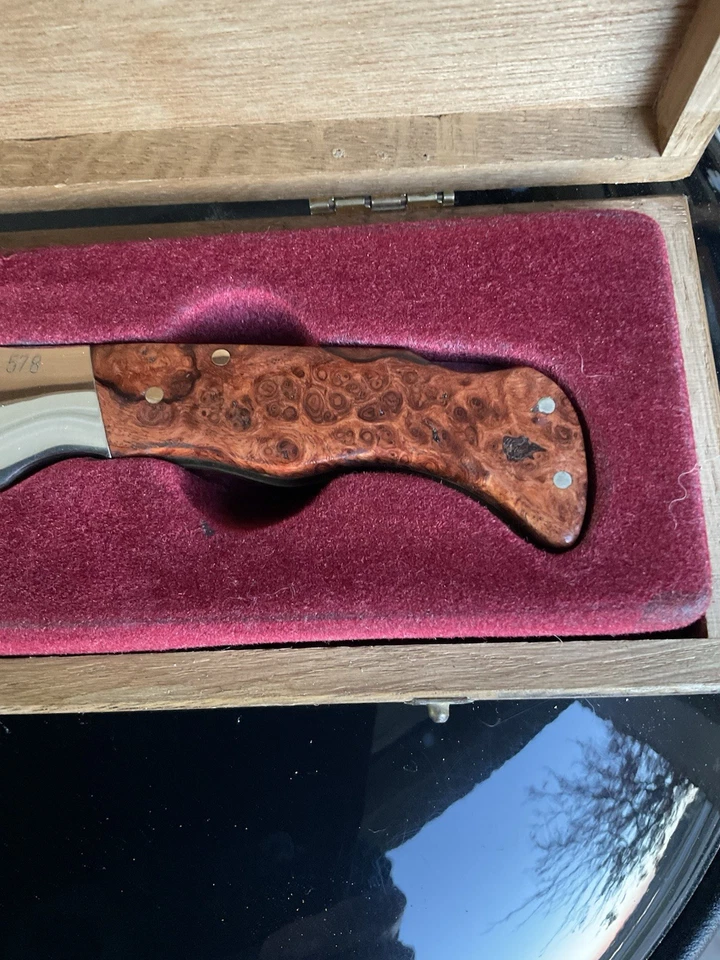 CUCHILLO CARPETA BOKER 300 2001 LAGEN DAMASCUS 578 DE 999 Y ESTUCHE Foto 4 de 4