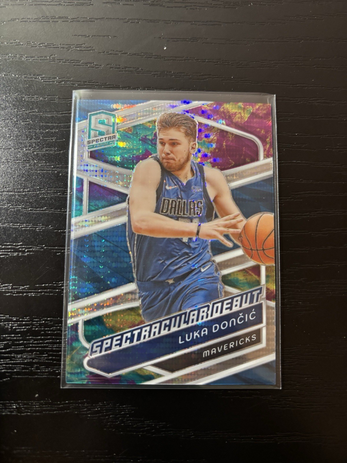 2023-24 Panini Spectra Luka Doncic Spectacular Debut /125 Celestial #190 Mavs