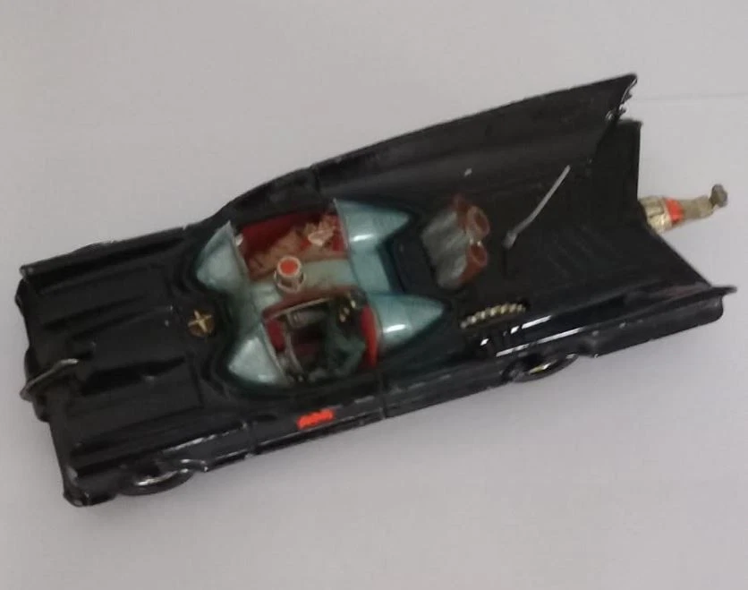 Corgi Batmobile Avec Batman Et Robin 1:46 En Métal - RT26701 - Photo 4/4