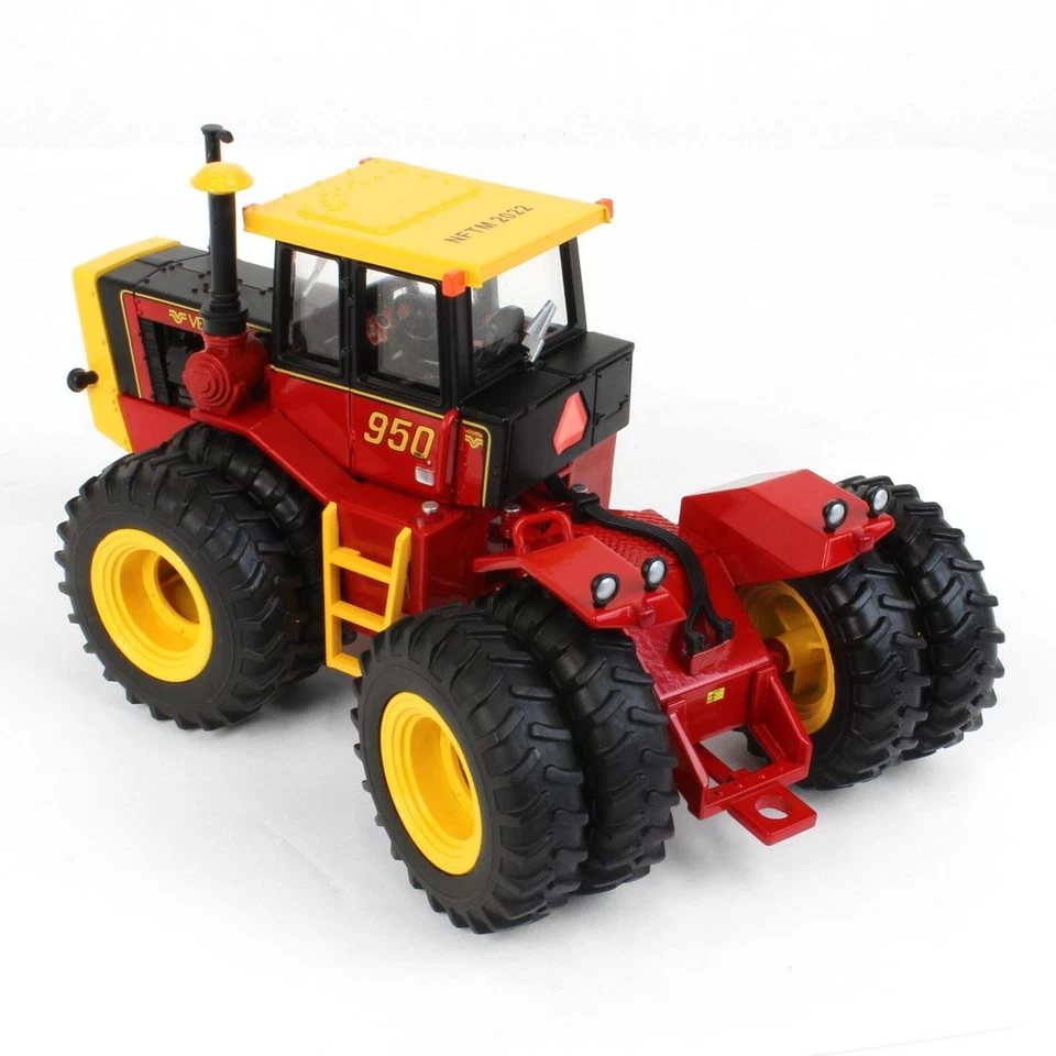 ERTL 1/32 Versatile 950 Tractor, 2022 National Farm Toy Museum 16436 - Image 4 of 4