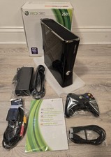 BOXED XBOX 360 S 250GB  Complete  - ONE OWNER 
