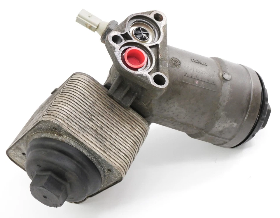 Carcasa y enfriador de filtro de aceite Audi TT A3 Eos R32 3.2 VR6 MK5 - 022 115 403 S Foto 2 de 4