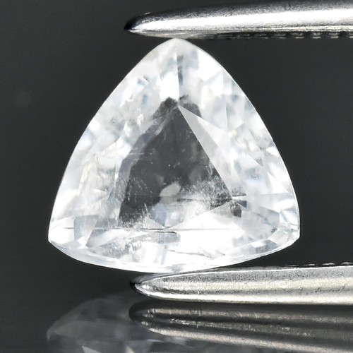 π 0.85ct 7x6.5mm Trillion Natural White Goshenite Beryl - Africa Gemstone