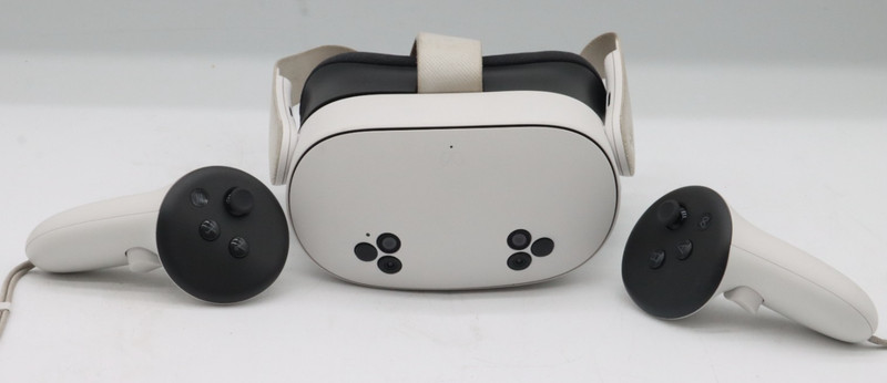 Meta Quest 3 128GB Standalone All-in-One VR Headset P97