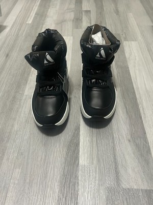 Skechers Women's Street Uno Peaks Moon Puffz Boots Black Size 5 air cooled foam